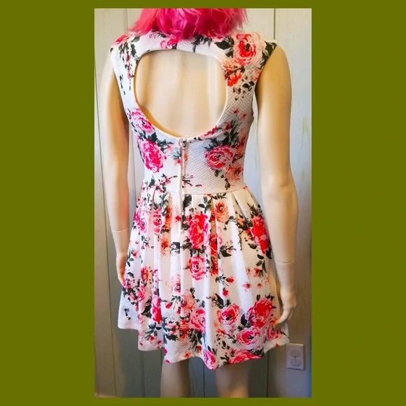 🌹Retro Glam Flirty Floral Garden Print Fit & Flare Babydoll Mini Dress - Picture 4 of 10